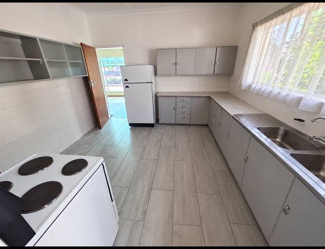 3 BEDROOM HOUSE FOR SALE IN QUEENSWOOD